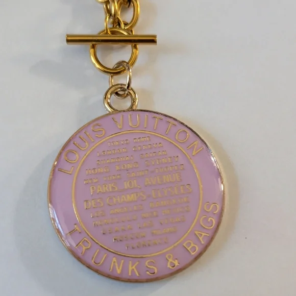 Louis Vuitton Pink And Gold Medallion With Unbranded Chain - Picture 6 of 6